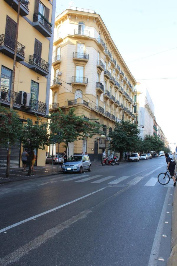 Bed and Breakfast Residenza La Scala à Naples Extérieur photo