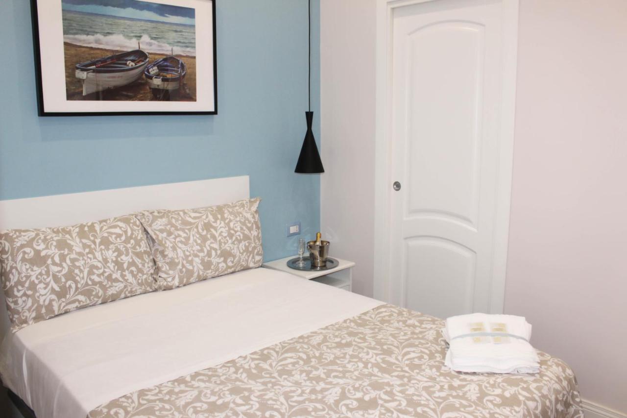 Bed and Breakfast Residenza La Scala à Naples Extérieur photo
